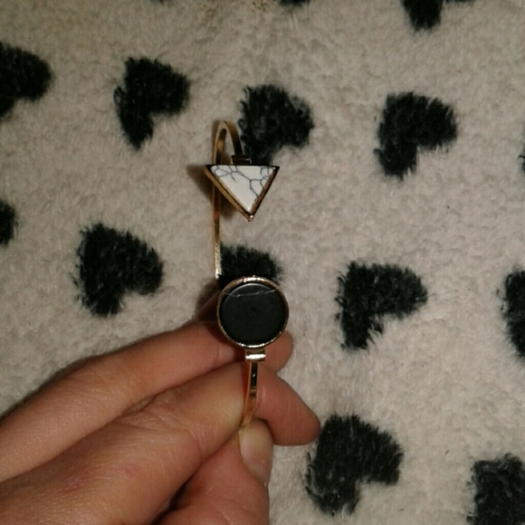 Wrist band - Picture 3 of 3